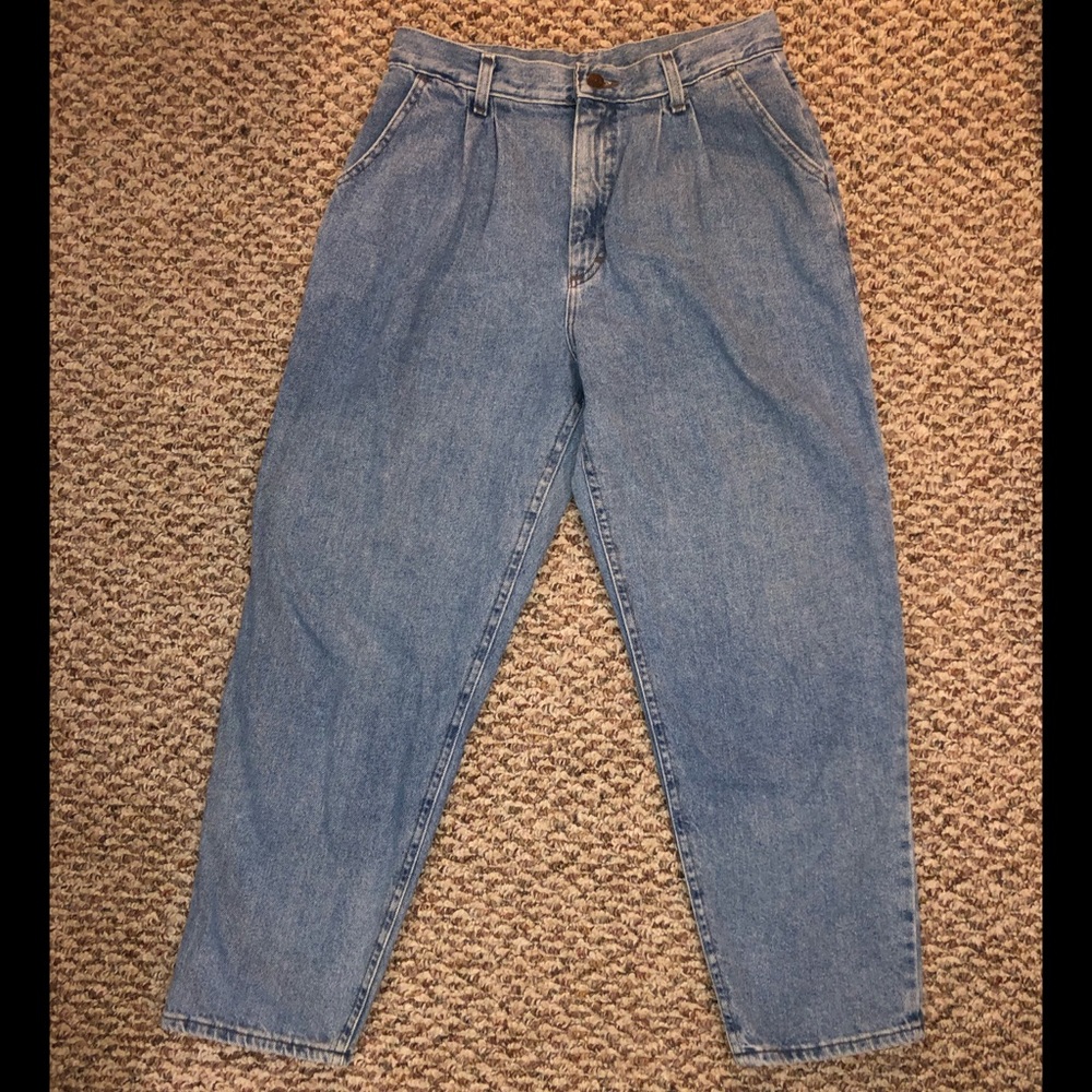 vintage high waisted lee mom jeans 🪴